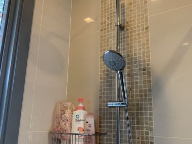 ปล่อยเช่า! Q ASOKE ในราคาเพียง 30,000 บาท/เดือน 2 ห้องนอน 1 ห้องน้ำ 46ตรม. ใกล้ MRT เพรชบุรี เฟอร์นิเจอร์ครบพร้อมเข้าอยู่ รหัส 2933