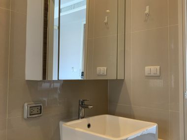 ปล่อยเช่า! Q ASOKE ในราคาเพียง 30,000 บาท/เดือน 2 ห้องนอน 1 ห้องน้ำ 46ตรม. ใกล้ MRT เพรชบุรี เฟอร์นิเจอร์ครบพร้อมเข้าอยู่ รหัส 2933