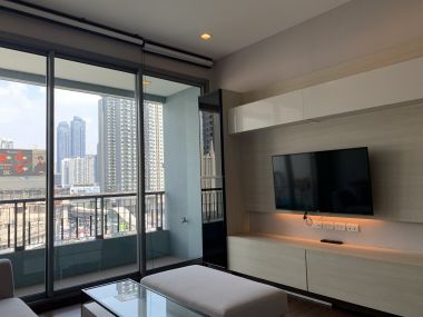 ปล่อยเช่า! Q ASOKE ในราคาเพียง 40,00บาท/เดือน 2 ห้องนอน 2 ห้องน้ำ 65ตรม. ใกล้ MRT เพรชบุรี เฟอร์นิเจอร์ครบพร้อมเข้าอยู่ รหัส 2935