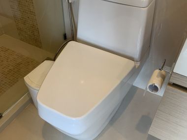 ปล่อยเช่า! Q ASOKE ในราคาเพียง 40,00บาท/เดือน 2 ห้องนอน 2 ห้องน้ำ 65ตรม. ใกล้ MRT เพรชบุรี เฟอร์นิเจอร์ครบพร้อมเข้าอยู่ รหัส 2935