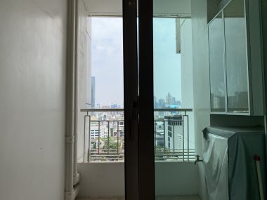 ปล่อยเช่า !  Ivy Sathorn 10 23,000  บาท   1 ห้องนอน 1 ห้องน้ำ ขนาด 41.5 ตร.ม. ใกล้ BTS ช่องนนทรี รหัส 2945