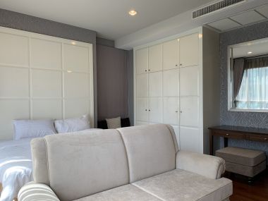 For Rent ! at The Address Chidlom  48,000  THB /month  2 Bedroom 2 Bathroom  81.8 Sqm.  Code 2972