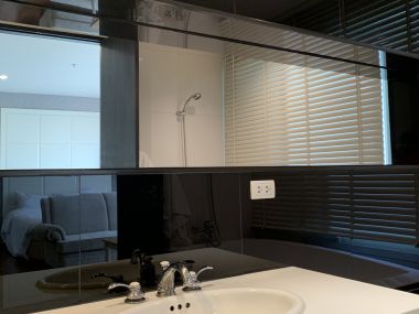 For Rent ! at The Address Chidlom  48,000  THB /month  2 Bedroom 2 Bathroom  81.8 Sqm.  Code 2972