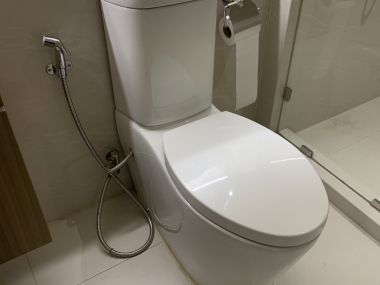 For Sale!/ renting V Tara Sukhumvit 36, selling only 8,500,000 baht / half transfer fee / and renting 30,000 baht / month code 2978