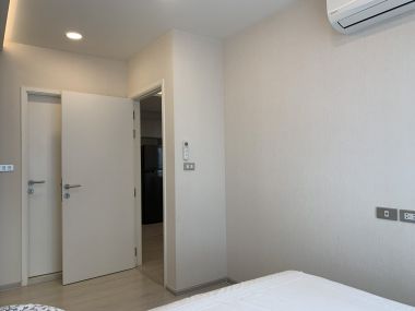 For Sale!/ renting V Tara Sukhumvit 36, selling only 8,500,000 baht / half transfer fee / and renting 30,000 baht / month code 2978