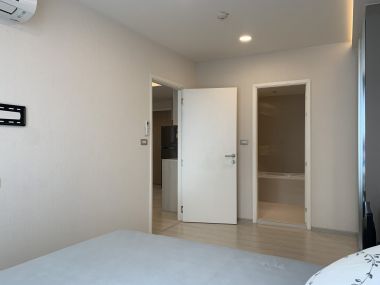 For Sale!/ renting V Tara Sukhumvit 36, selling only 8,500,000 baht / half transfer fee / and renting 30,000 baht / month code 2978