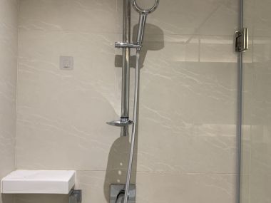 For Sale!/ renting V Tara Sukhumvit 36, selling only 8,500,000 baht / half transfer fee / and renting 30,000 baht / month code 2978