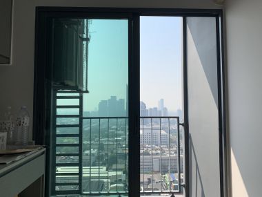 For Sale ! at Ideo Sukhumvit 93 4,550,000  THB 50/50 1 Bedroom 1 Bathroom  31 Sqm. BTS Bangchak   Code 2980