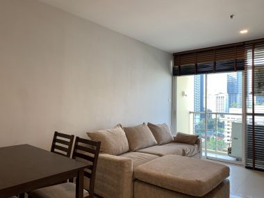For sale / rent !City resort sukhumvit 11 8,000,000 baht / half transfer fee Rent 30,000 1 bedrooms, 1 bathroom Size 66.08 sq m. Near BTS Nana Chak Code 2987