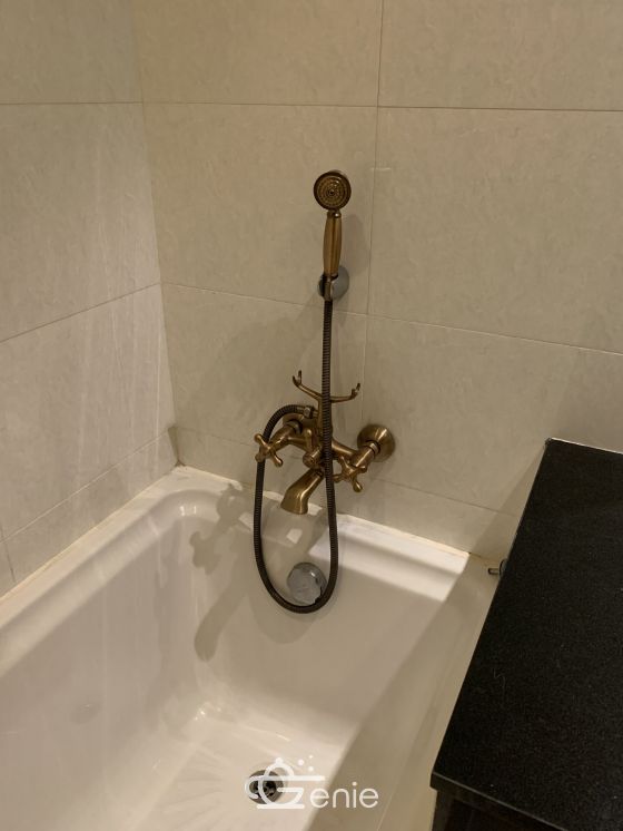 For sale / rent !City resort sukhumvit 11 8,000,000 baht / half transfer fee Rent 30,000 1 bedrooms, 1 bathroom Size 66.08 sq m. Near BTS Nana Chak Code 2987