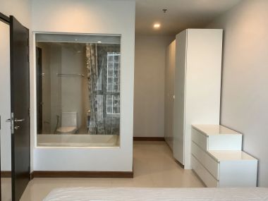 ขายด่วน! (พร้อมผู้เช่า) Sky Walk เพียง 7,900,000บาท ค่าโอนคนละครึ่ง 2 ห้องนอน 1 ห้องน้ำ 50ตรม. ใกล้ BTS พระโขนง เฟอร์นิเจอร์ครบพร้อมเข้าอยู่ (ราคาต่อรองได้) PROP000299