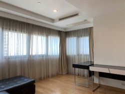 For Rent ! Sathon Gardens 25,000 baht/month 1 Bedroom 1 Bathroom Size 65 sq.m. Near BTS Lumpini Code 2990