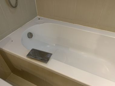 ปล่อยเช่า ! Sathon Gardens  25,000 บาท/เดือน  1 Bedroom  1 ห้องน้ำ ขนาด 65 ตร.ม. ใกล้  BTS ลุมพีนี รหัส 2990