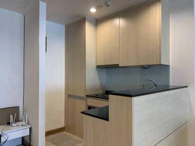 ปล่อยเช่า ! Sathon Gardens  25,000 บาท/เดือน  1 Bedroom  1 ห้องน้ำ ขนาด 65 ตร.ม. ใกล้  BTS ลุมพีนี รหัส 2990