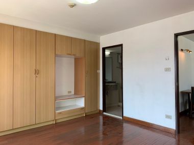 ปล่อยเช่า ! Navin Court  40,000 บาท/เดือน  2 นอน  2 ห้องน้ำ  ขนาด 93 ตร.ม. ใกล้  BTS เพลินจิต รหัส 2993