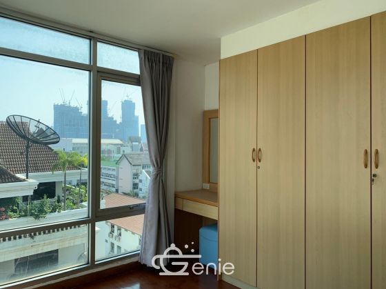 For Rent ! Navin Court 40,000baht/month 2 Bedroom 2 Bathroom Size 93 sq.m. Near BTS Phloen Chit Code 2993