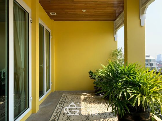 For Rent ! at Supreme garden 200,000 THB/Month Duplex 3 Bedroom 3 Bathroom 495.82 Sqm. Code 2995