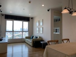 For Rent ! Sathon Gardens 30,000 baht/month 2 Bedroom 2 Bathroom Size 70 sq.m. Near BTS Krungthonburi Code 2997