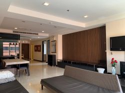 For  Rent ! at Nusasiri Grand  70,000  THB/ Month  3 Bedroom 3 Bathroom  140 Sqm. BTS Ekkamai  Code 3004