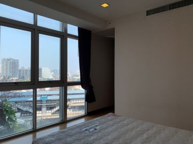 For  Rent ! at Nusasiri Grand  70,000  THB/ Month  3 Bedroom 3 Bathroom  140 Sqm. BTS Ekkamai  Code 3004