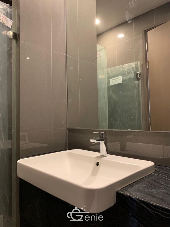 ปล่อยขาย ! Ashton Chula-Silom 8,000,000 บาท/รวมค่าใช้จ่ายทุกอย่าง 1 ห้องนอน 1 ห้องน้ำ ขนาด 34.5 ตร.ม. ใกล้ BTS สามย่าน รหัส 3007