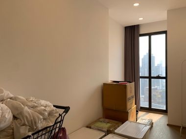 For sale/rent!  Ashton Chula-Silom 8,000,000 / all inclusive Rent 27,000  1 Bedroom 1 Bathroom Size 34.5sq m. Near BTS Sam Yan Code 3007