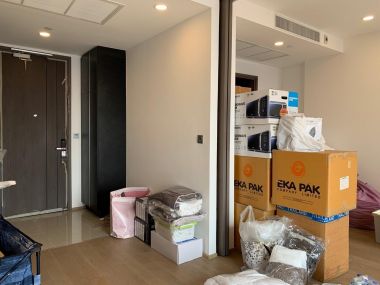 For sale/rent!  Ashton Chula-Silom 8,000,000 / all inclusive Rent 27,000  1 Bedroom 1 Bathroom Size 34.5sq m. Near BTS Sam Yan Code 3007