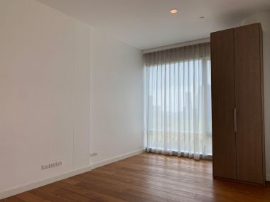 ปล่อยเช่า ! 185 Rajadamri 130,000 บาท/เดือน 2 ห้องนอน 2 ห้องน้ำ ขนาด 140 ตร.ม. ใกล้ BTS ราชดำริ รหัส 3009