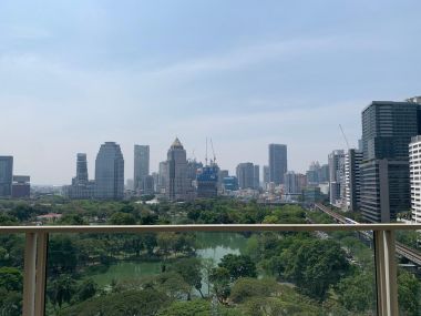 ปล่อยเช่า ! 185 Rajadamri 130,000 บาท/เดือน 2 ห้องนอน 2 ห้องน้ำ ขนาด 140 ตร.ม. ใกล้ BTS ราชดำริ รหัส 3009