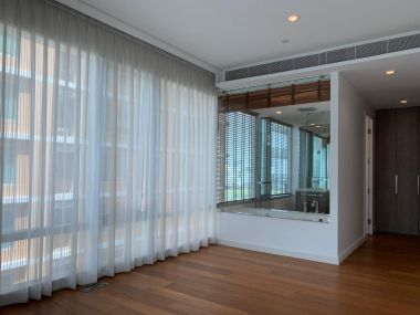 ปล่อยเช่า ! 185 Rajadamri 130,000 บาท/เดือน 2 ห้องนอน 2 ห้องน้ำ ขนาด 140 ตร.ม. ใกล้ BTS ราชดำริ รหัส 3009