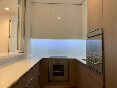 ปล่อยเช่า ! 185 Rajadamri 130,000 บาท/เดือน 2 ห้องนอน 2 ห้องน้ำ ขนาด 140 ตร.ม. ใกล้ BTS ราชดำริ รหัส 3009