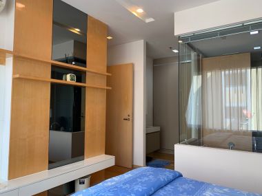 For Rent ! at Siri@ sukhumvit  46,000  THB/ Month  2 Bedroom 2 Bathroom  68 Sqm. BTS Thonglor code 3017
