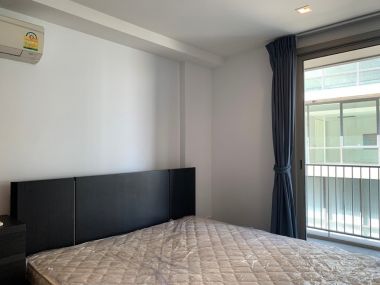 For sale/rent! SARI by Sansiri  4,000,000 baht / Half transfer fee Rent 17,000 THB Size 47 sq m. Near BTS Punnawithi Code 3018