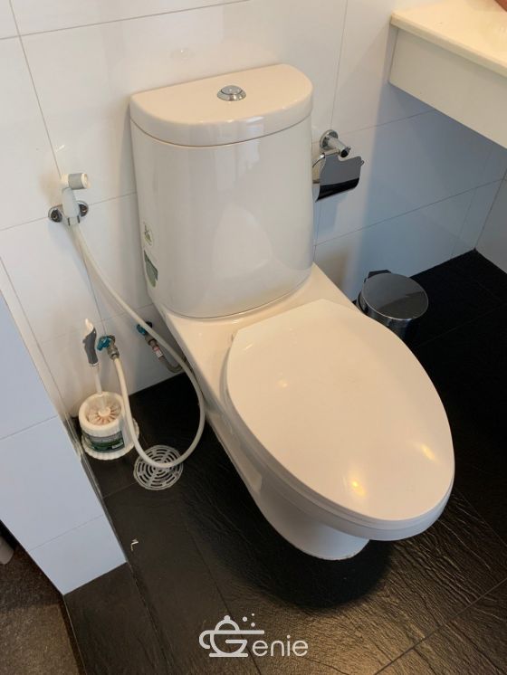 For Rent ! D 65 Condominium 30,000 baht/month 2 Bedroom 2 Bathroom Size 70 sq.m. Near BTS Phra Khanong Code 3019