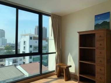 ปล่อยเช่า ! ดี 65 คอนโดมิเนียม  30,000 บาท/เดือน  2 นอน  2 ห้องน้ำ ขนาด 70 ตร.ม. ใกล้  BTS พระโขนง รหัส 3019