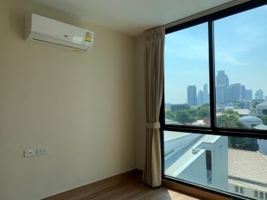 ปล่อยเช่า ! ดี 65 คอนโดมิเนียม  30,000 บาท/เดือน  2 นอน  2 ห้องน้ำ ขนาด 70 ตร.ม. ใกล้  BTS พระโขนง รหัส 3019