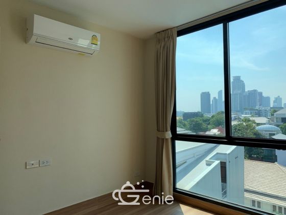 For Rent ! D 65 Condominium 30,000 baht/month 2 Bedroom 2 Bathroom Size 70 sq.m. Near BTS Phra Khanong Code 3019