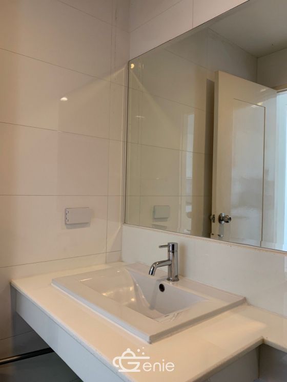For Rent ! D 65 Condominium 30,000 baht/month 2 Bedroom 2 Bathroom Size 70 sq.m. Near BTS Phra Khanong Code 3019