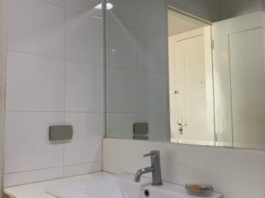 For sale/Rent ! D 65 Condominium sale 4,409,000 baht /Half transfer fee rent 17,000 baht/month 1 Bedroom 1 Bathroom Size 55 sq.m. Near BTS Phra Khanong Code 3022