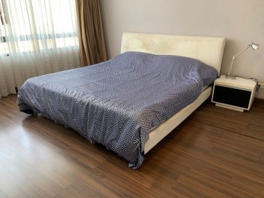 For sale/Rent ! D 65 Condominium sale 4,409,000 baht /Half transfer fee rent 17,000 baht/month 1 Bedroom 1 Bathroom Size 55 sq.m. Near BTS Phra Khanong Code 3022