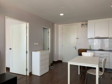 For sale/Rent ! D 65 Condominium sale 4,409,000 baht /Half transfer fee rent 17,000 baht/month 1 Bedroom 1 Bathroom Size 55 sq.m. Near BTS Phra Khanong Code 3022