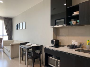 ปล่อยเช่า !  Rhythm Sukhumvit 44/1  27,000 บาท/เดือน  1 ห้องนอน 1 ห้องน้ำ ขนาด 35 ตร.ม. ใกล้ BTS พระโขนง รหัส 3023