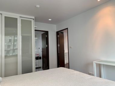 ปล่อยเช่า !  Urbana Langsuan  35,000 บาท/เดือน 1 ห้องนอน 1 ห้องน้ำ ขนาด 68 ตร.ม. ใกล้ BTS ชิดลม รหัส 3026