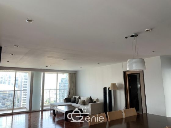 For Rent ! Urbana Langsuan  80,000 THB/ Month  3 Bedroom 3 Bathroom  170 Sqm. BTS  Chidlom code 3027