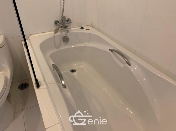 For Rent ! Urbana Langsuan  80,000 THB/ Month  3 Bedroom 3 Bathroom  170 Sqm. BTS  Chidlom code 3027