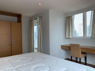 ปล่อยเช่า !  Urbana Langsuan  80,000 บาท/เดือน 3 ห้องนอน 3 ห้องน้ำ ขนาด 170 ตร.ม. ใกล้ BTS ชิดลม รหัส 3027