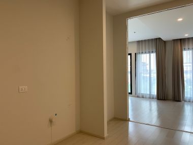 For Sale ! at Noble Ploenchit   13,800,000  THB/ All include  1 Bedroom 1 Bathroom  44.23 Sqm. BTS Phloen Chit  code 3028