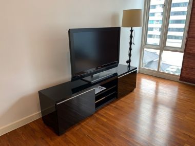 ปล่อยเช่า ! บ้าน สิริ สุขุมวิท 10  38,000 บาท/เดือน  2 ห้องนอน  2 ห้องน้ำ  ขนาด 98 ตร.ม. ใกล้  BTS นานา  รหัส 3054