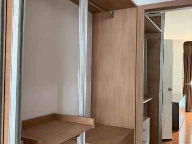 ปล่อยเช่า ! บ้าน สิริ สุขุมวิท 10  38,000 บาท/เดือน  2 ห้องนอน  2 ห้องน้ำ  ขนาด 98 ตร.ม. ใกล้  BTS นานา  รหัส 3054