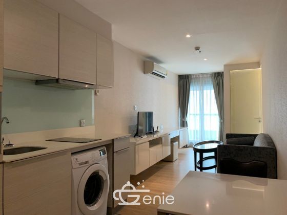 For Rent !H Sukhumvit 43 Condominium  22,000 baht/month 1 Bedroom 1 Bathroom Size 35 sq.m. Near BTS Prom Phong Code 3055